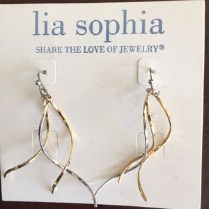 NWT Lia Sophia dangle earrings